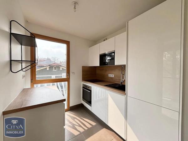 Appartement à louer 2 pièces 46.12m²