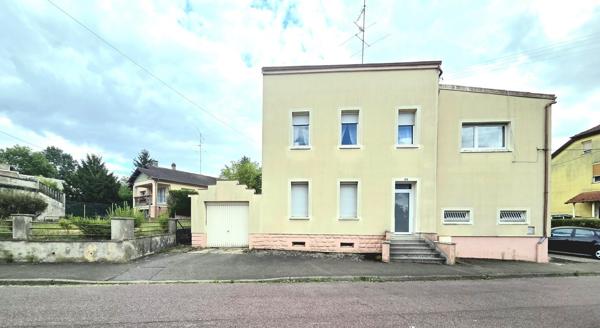 Exclusivité — Maison familiale de 220 m2 environ avec jardin