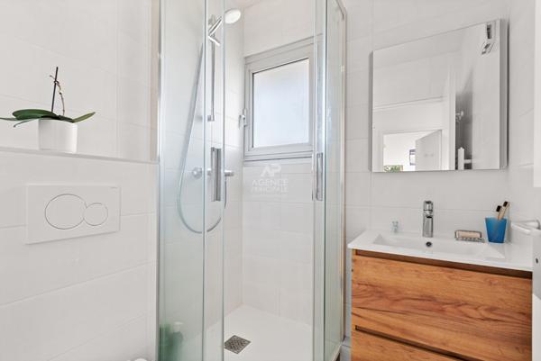 Maison Saint Germain En Laye 7 pièces 185 m2 €1 352 000 ** - Référence 18120