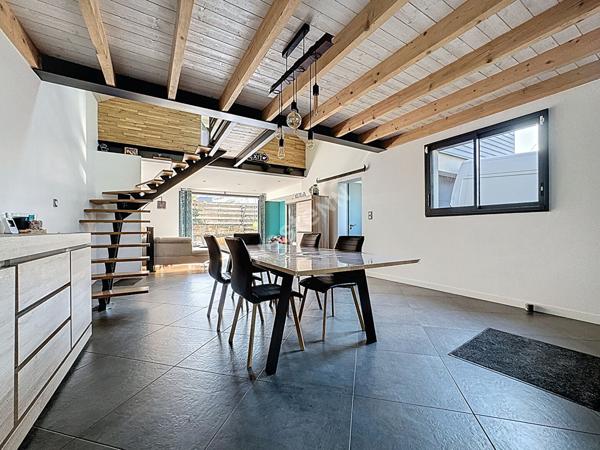 Maison recente a vendre a LA VARENNE - 3 chambres, garage, terrasse et jardinet.