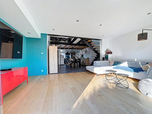 Maison recente a vendre a LA VARENNE - 3 chambres, garage, terrasse et jardinet.