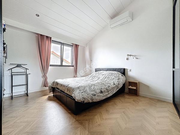 Maison recente a vendre a LA VARENNE - 3 chambres, garage, terrasse et jardinet.