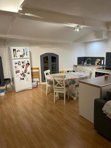 Immeuble de rapport - 3 appartements et un local commercial