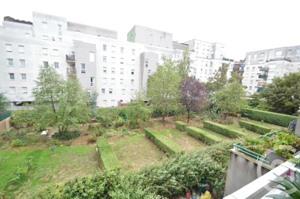 Appartement F3 à vendre  3 pièces - 65 m2 ST DENIS - 93