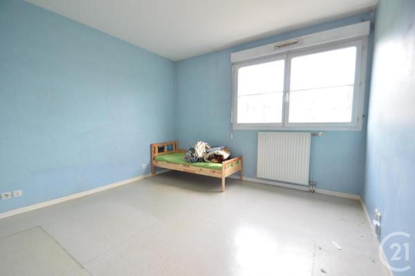 Appartement F3 à vendre  3 pièces - 65 m2 ST DENIS - 93