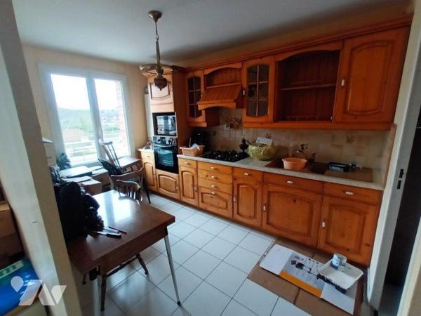 AMIENS, proche parc de la Hotoie, rue Carpentier  : F4 79 m2 avec box en sous-sol