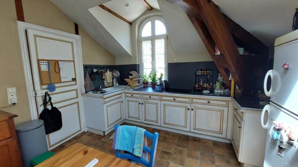 Bien chaleureux et de caractère proche gare