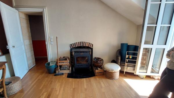 Bien chaleureux et de caractère proche gare