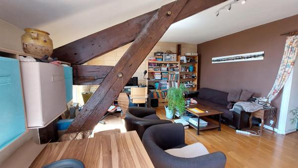 Bien chaleureux et de caractère proche gare