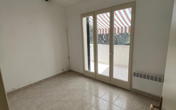 Appartement à vendre    3 pièces • 47 m2 Saint-Cyr-sur-Mer