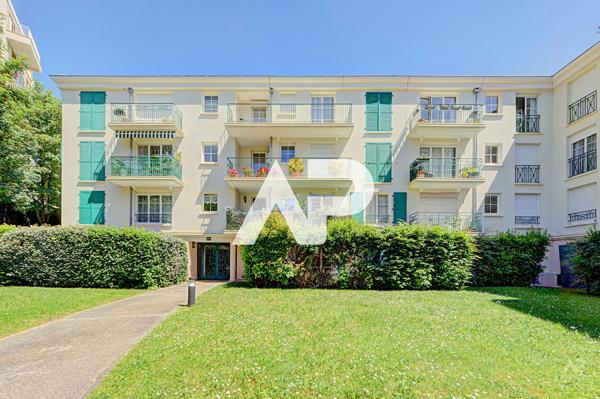 Appartement Rueil Malmaison 3 pièce(s) 82.49 m2 485 000 € **  - Référence  19883