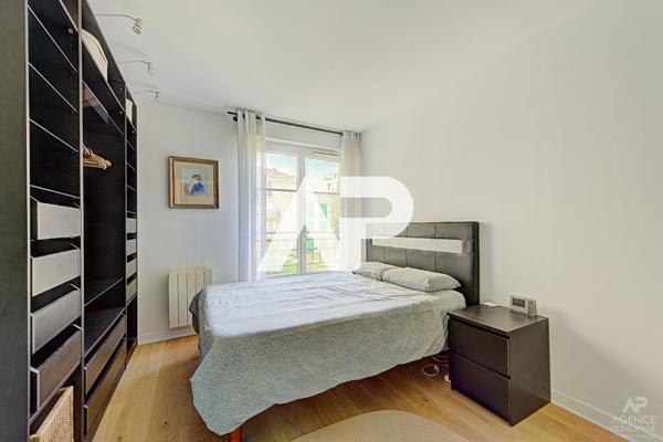 Appartement Rueil Malmaison 3 pièce(s) 82.49 m2 485 000 € **  - Référence  19883