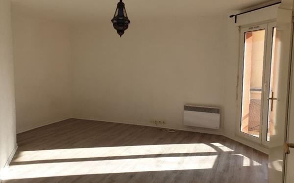 Appartement à louer    1 pièce • 24,86 m2 Moissy-Cramayel