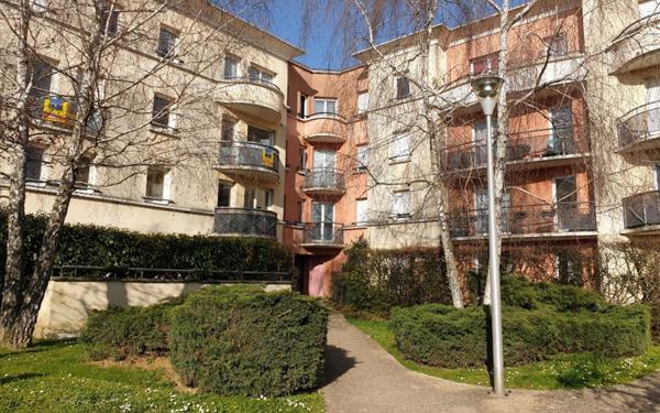 Appartement à louer    1 pièce • 24,86 m2 Moissy-Cramayel