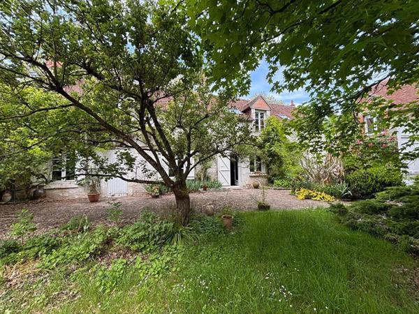 Vente Maison 11 pièces 280 m2 à Beaugency