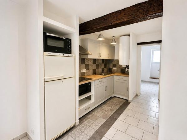 APPARTEMENT LUMINEUX -  2 PIECES avec VUE DEGAGEE