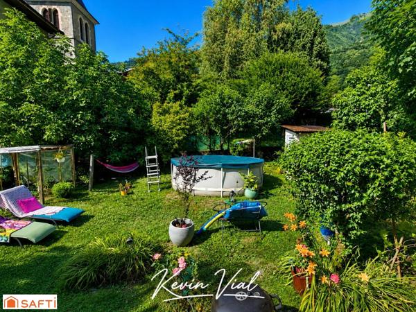 Maison de village avec jardin et garage