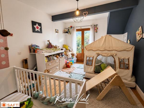 Maison de village avec jardin et garage
