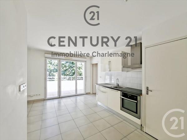 Appartement T2 à vendre  2 pièces - 35,75 m 2   MARSEILLE  - 13011