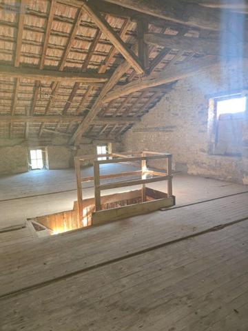 Corps de ferme à vendre à Ambazac en Haute-Vienne (87240), ref : MGC/1121