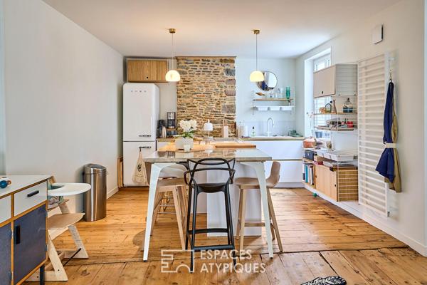 Immeuble en pierre rénové en trois logements