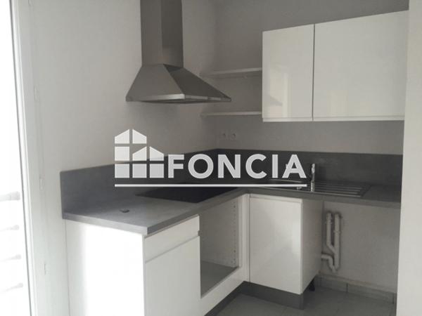 Location Appartement 2 pièces 42.57 m² - 56 ALLEE ROBERT JONDET Roquebrune Sur Argens 83520