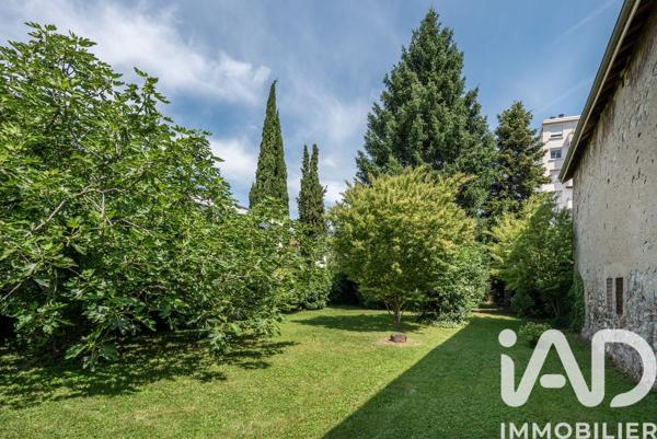 Maison à vendre 5 pièces 165 m² Grenoble