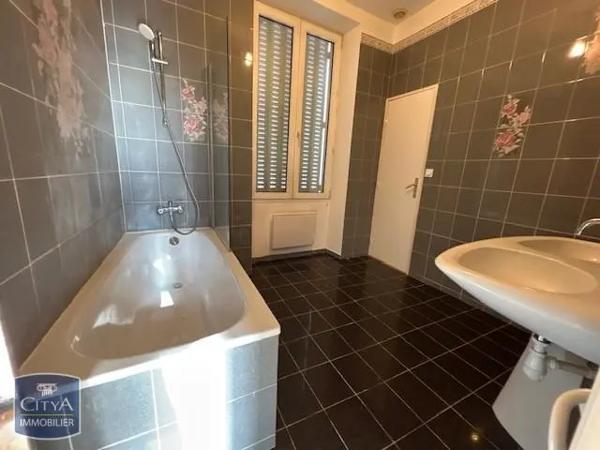 Appartement à louer 3 pièces 71.77m² Orléans (45000)
