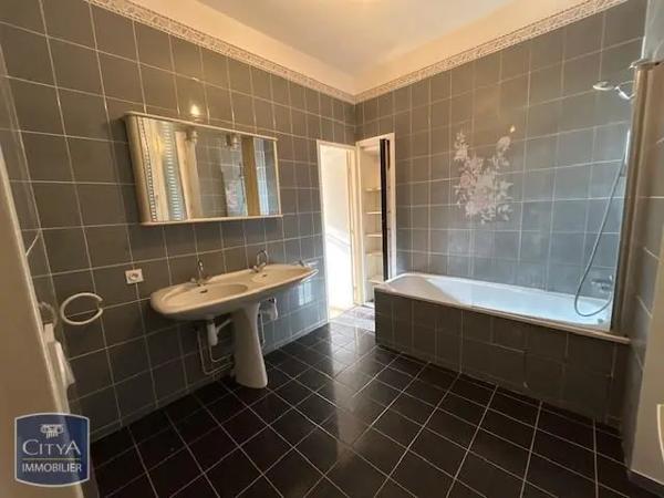 Appartement à louer 3 pièces 71.77m² Orléans (45000)