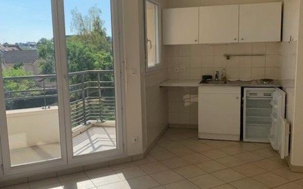 Appartement à louer    1 pièce • 25,02 m2 Noisy-le-Grand