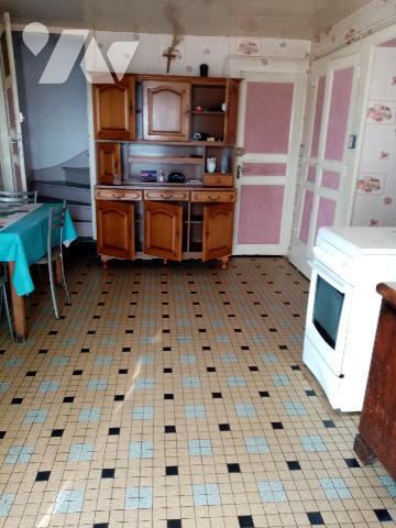 Maison de village avec aisances et dépendances , terrain attenant de 394 m²