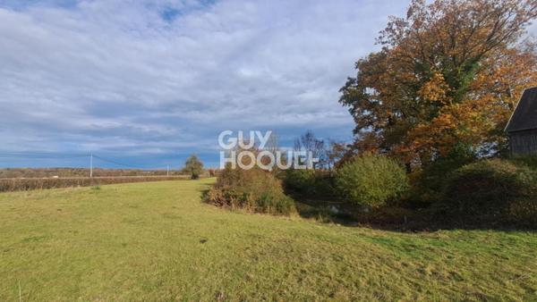 Proche L'AIGLE - Maison de Pays avec dépendances à 150 m de la 1ère habitation.