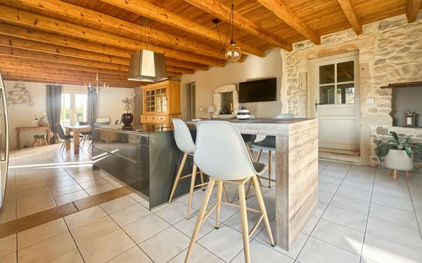 Maison à vendre    5 pièces • 250 m2 Livron-sur-Drôme