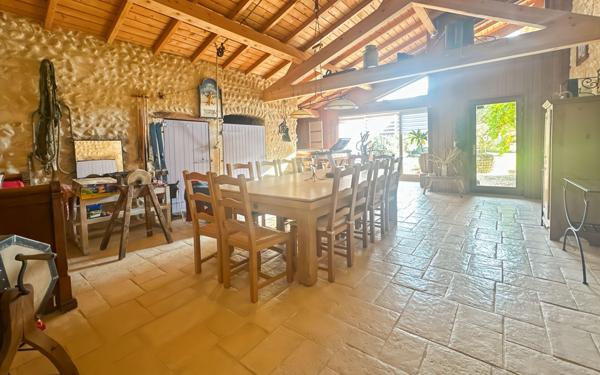 Maison à vendre    5 pièces • 250 m2 Livron-sur-Drôme