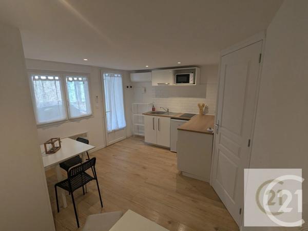 Immeuble à vendre  82 m 2   LASBORDES  - 11