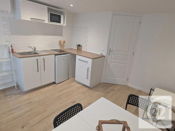 Immeuble à vendre  82 m 2   LASBORDES  - 11
