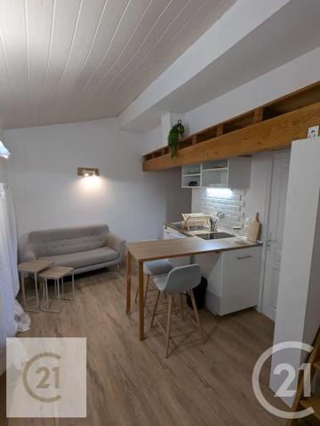 Immeuble à vendre  82 m 2   LASBORDES  - 11