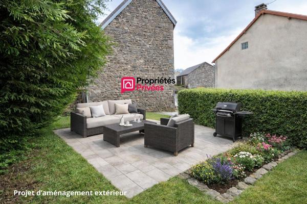 Maison de caractère en pierre 6 pièces de 300 m2 sur terrain 344 m2