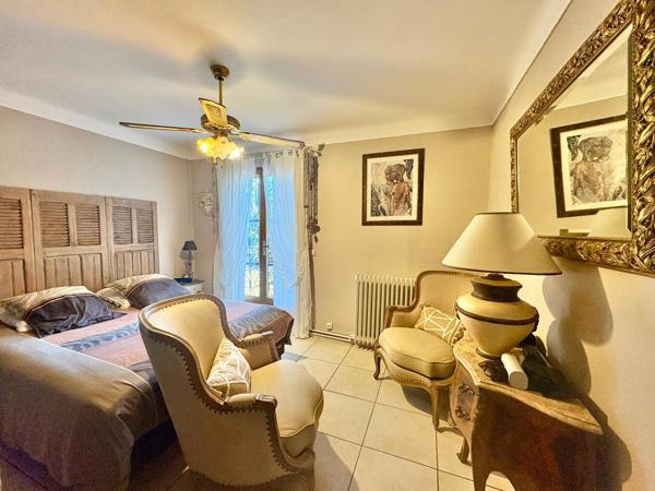 Maison familiale avec studio attenant