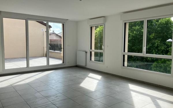 Appartement à vendre    3 pièces • 73,30 m2 Rillieux-la-Pape