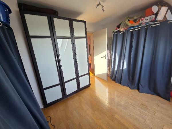 YVETOT,  MAISON d'~145m² sur terrain ~610m², sur sous sol complet, bureau, 6 chambres.