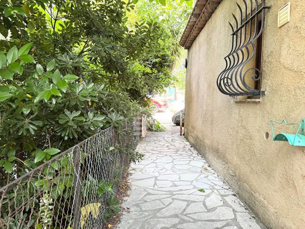 Pégomas, location 2 pièces meublé.