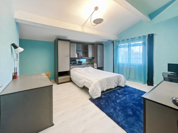 Mérignac (33700) A MERIGNAC: Maison 4 chambres, picine et garage