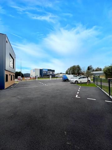Vente                                                      Local commercial
                        
                     1 pièces                      114 m2                     à Peyrehorade