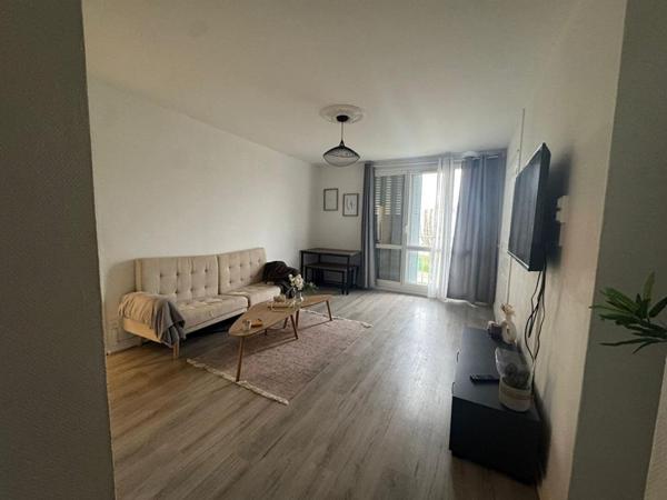 Appartement Saint Priest 4 pièce(s) 64 m2