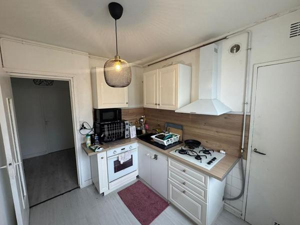 Appartement Saint Priest 4 pièce(s) 64 m2