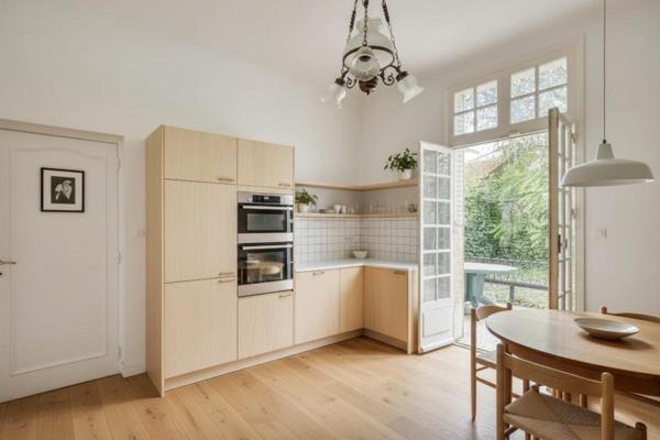 Maison Bourgeoise Lyon3° 275 m2 + Garage - Terrain 400m2 à rénover