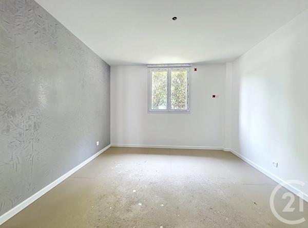 Maison à vendre  4 pièces - 168,45 m 2   ST POURCAIN SUR SIOULE  - 03
