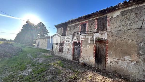 Mas de 250 m² environ sur 2990 m²