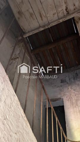 Mas de 250 m² environ sur 2990 m²